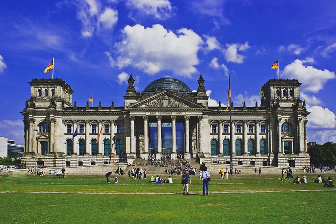Private Berlin WWII and Cold War History Tour with Local Expert Guide - The Holocaust Memorial and Führerbunker site