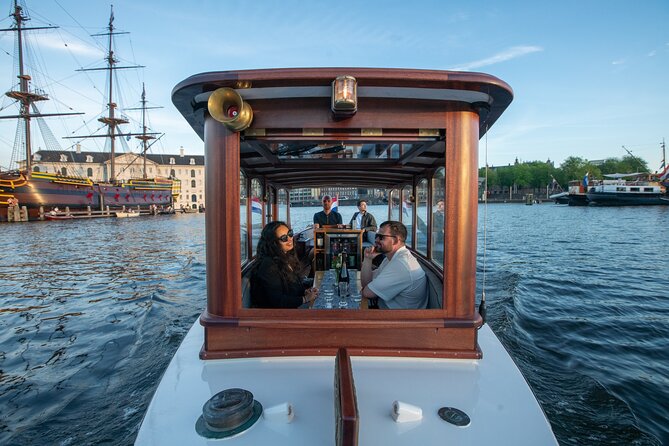 Private Boat Tour Amsterdam - 90 Min incl. welcome drink on historic saloon boat - The historic saloon boat experience