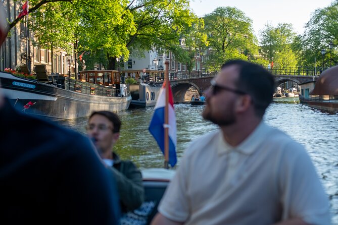 Private Boat Tour Amsterdam - 90 Min incl. welcome drink on historic saloon boat - Who will enjoy this cruise most?