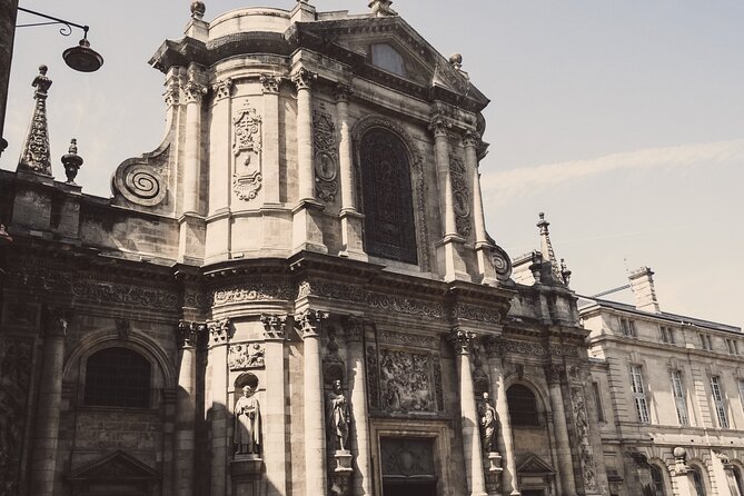 Private Bordeaux History Tour with a glass of Bordeaux wine. - Why this private Bordeaux walk works well