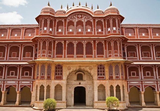 Private Full-Day Sightseeing Tour of Jaipur’s Heritage by Car - Key points at a glance