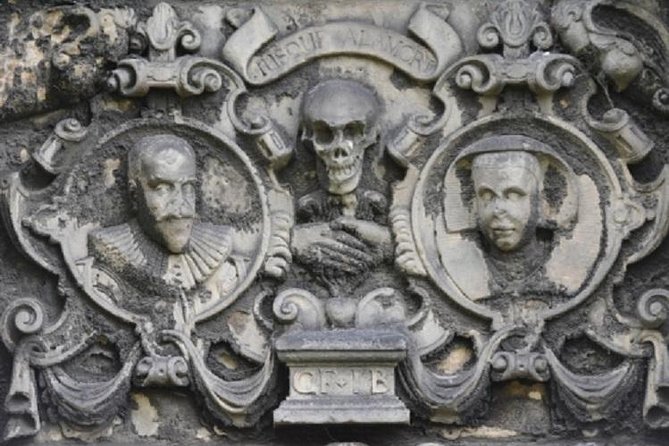 Private Greyfriars Kirkyard history tour - Meeting Robert and setting the tone