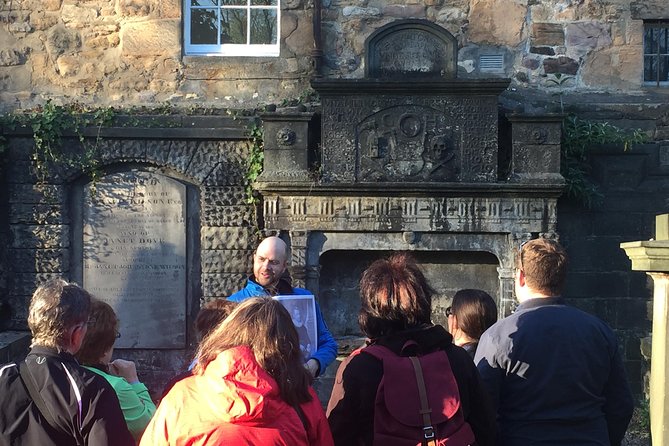 Private Greyfriars Kirkyard history tour - Who should book this experience