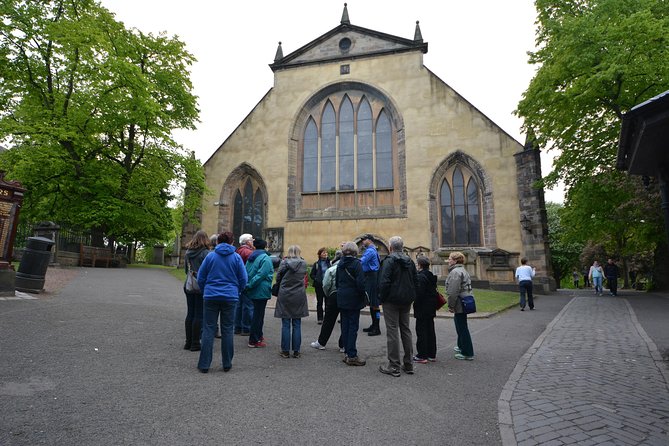 Private Greyfriars Kirkyard history tour - What happens during the 90-minute walk