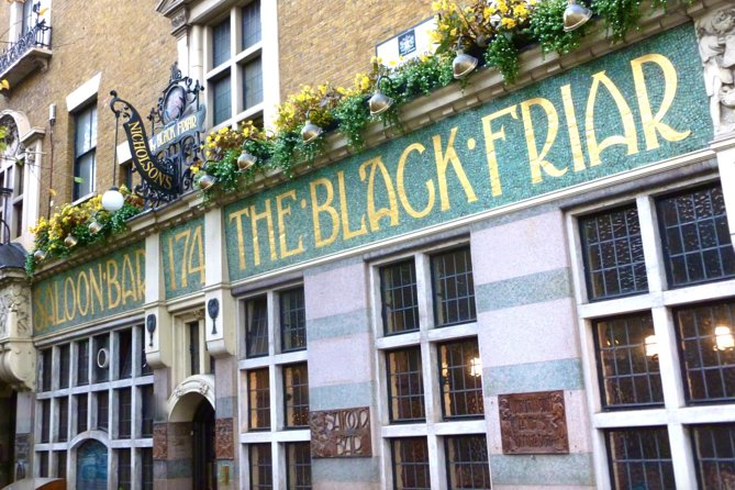 Private Group: Historical Pub Walking Tour of London - Courts, RAF stories, and old London streets