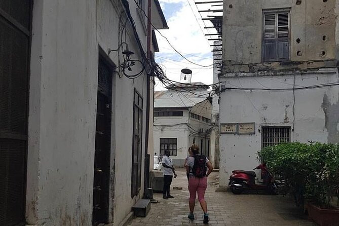 Private Historic Stone Town Tour - Old Fort and the changing story of Zanzibar