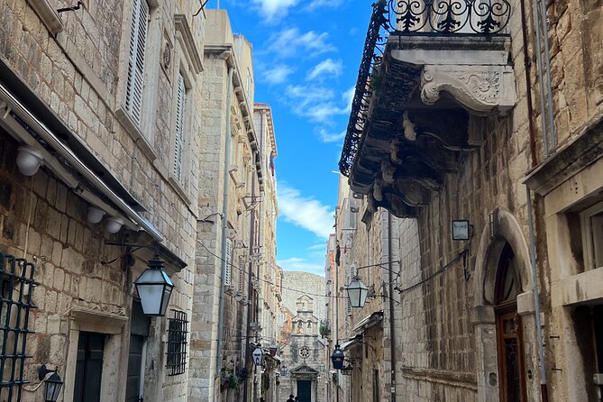 Private History Old Town and City Wall Tour in Dubrovnik - Hidden streets and the value of a local guide
