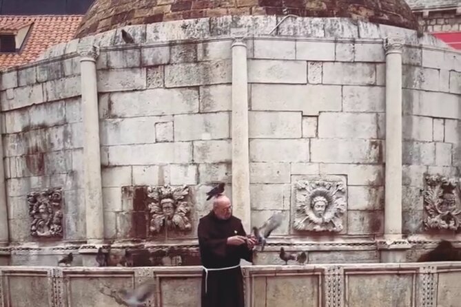 Private History Old Town and City Wall Tour in Dubrovnik - Finishing on Stradun