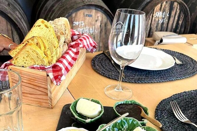 Private Lisbon-Arrábida Wine Tour: 3 Wineries, Coast & Heritage - Starting at Livramento Market in Setúbal