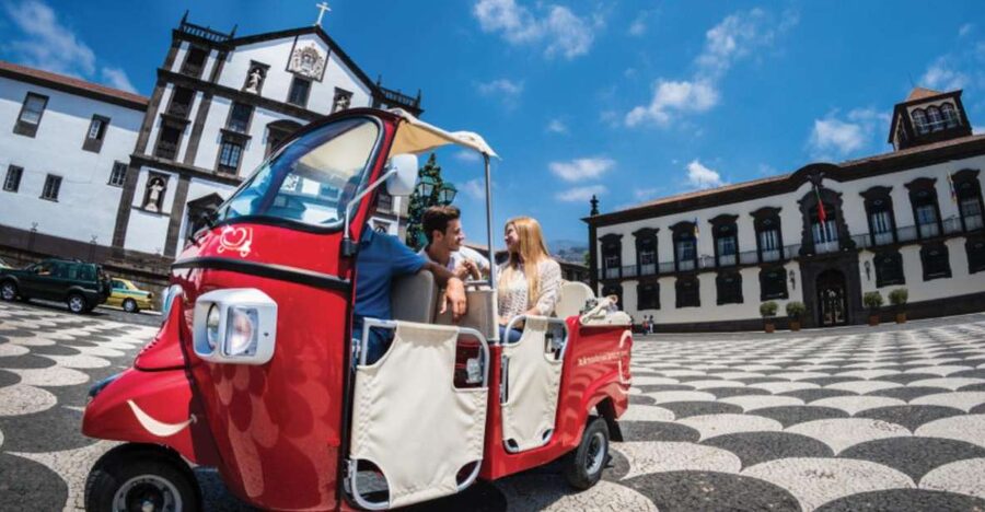 Private Tour:Historical Old Town 1-Hour Tour by Tuk Tuk - Sé and the cathedral’s unusual façade