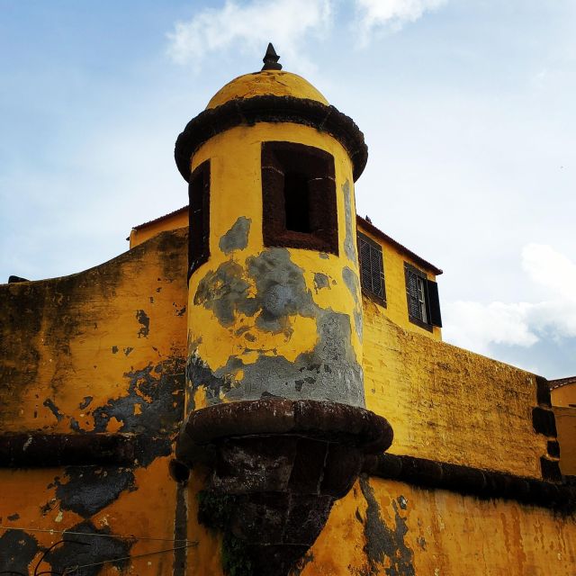 Private Tour:Historical Old Town 1-Hour Tour by Tuk Tuk - Who should book this Funchal ride?