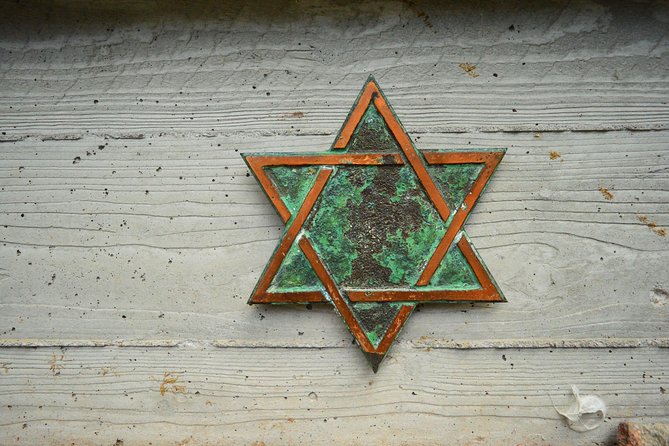 Private Tour: Jewish Heritage Walking Tour of Berlin - The guides make or break the experience