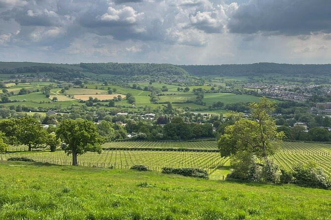 Private tour of the stunning Cotswolds with an expert local guide - Who gets the best value from the $272.84 price