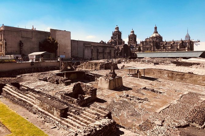 Private Walking Tour Gems of the Historic Center of Mexico City - Metropolitan Cathedral and centuries of church art
