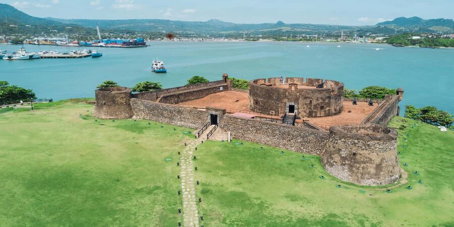Puerto Plata: City tour through the historic old town - Fort San Felipe adds the historical weight