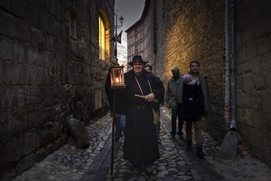 Quedlinburg: Historical Old Town Evening Walking Tour - Why Quedlinburg works especially well after dark