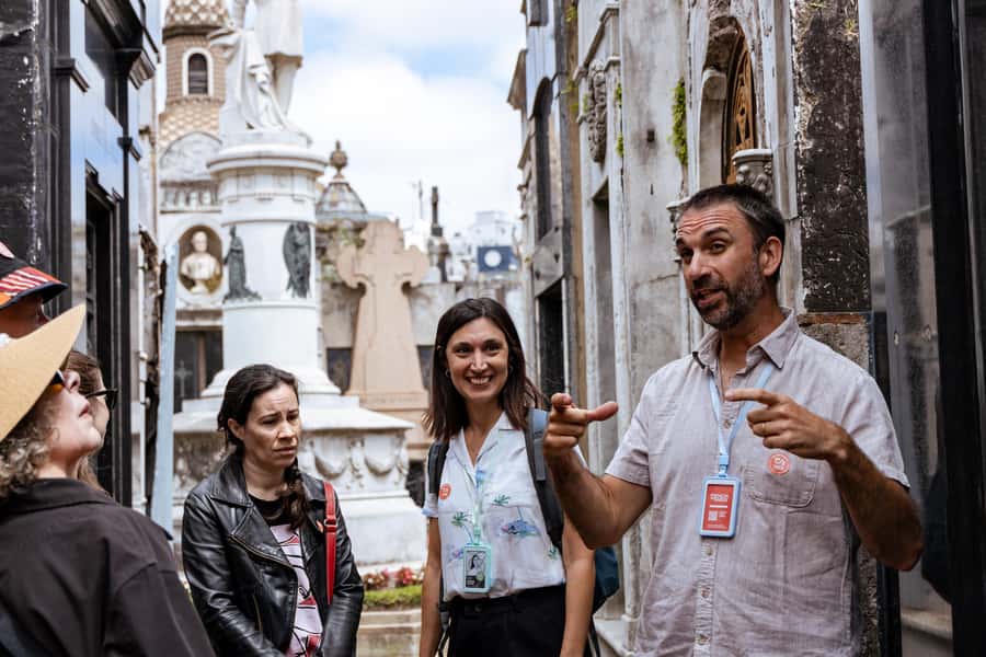 Recoleta Cemetery - Small Group Tour of History & Secrets - The cemetery’s legends and darker stories