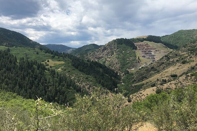 Red Rocks Amphitheatre Historical Walking Tour - Why Red Rocks is worth seeing beyond a concert