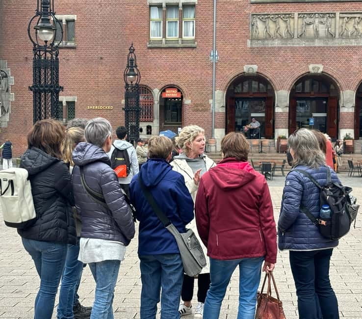 REDKULT: Red Light District & Historical City Center - Starting between Amsterdam’s two main sights
