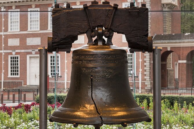 Revolution and the Founders: History Tour of Philadelphia - Franklin Court and the many sides of Benjamin Franklin