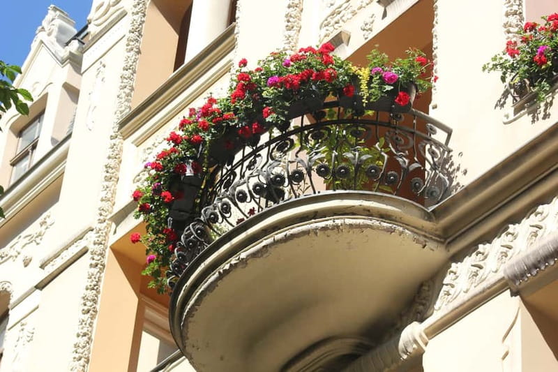 Riga: 2-Hour History of Art Nouveau Walking Tour - Key details before you book