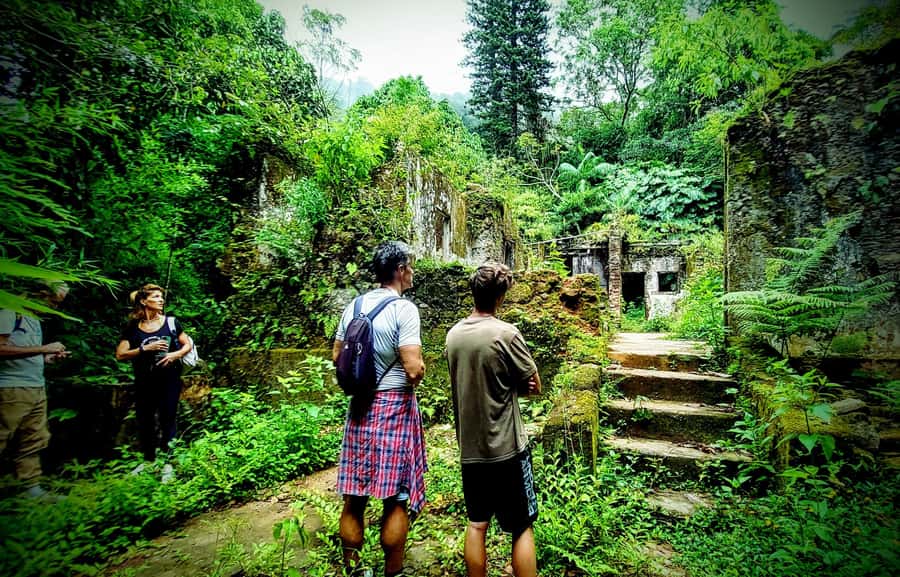 Rio: Tijuca Forest Small Group Hike to Caves and Waterfalls - Historic Residences, Fountains, and Viewpoints