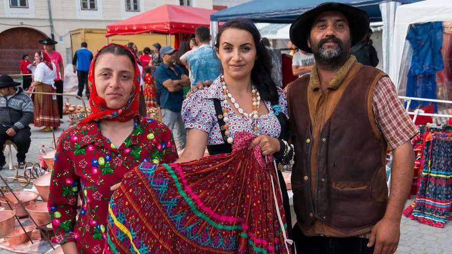 Roma Culture, Realities and Slavery History, Walking tour - Why this Bucharest walk is different