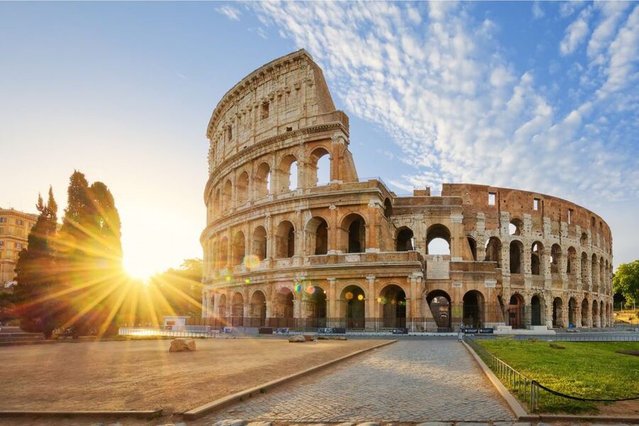 Rome: Colosseum, Ancient Rome and Catacombs Tours & Tickets - Choosing between a live guide and the audio app