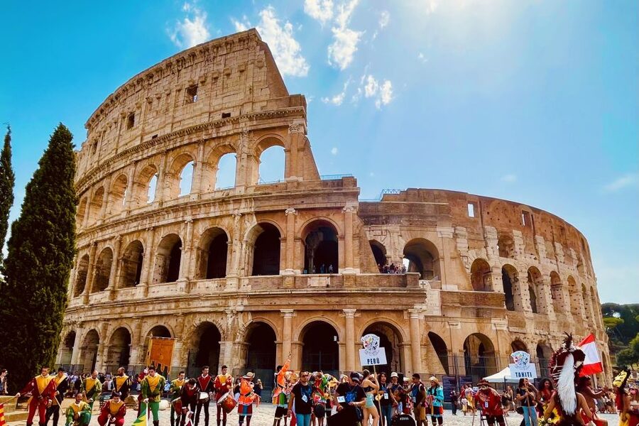 Rome: Colosseum, Arena Floor & Ancient Rome Tour - How much walking should you expect?