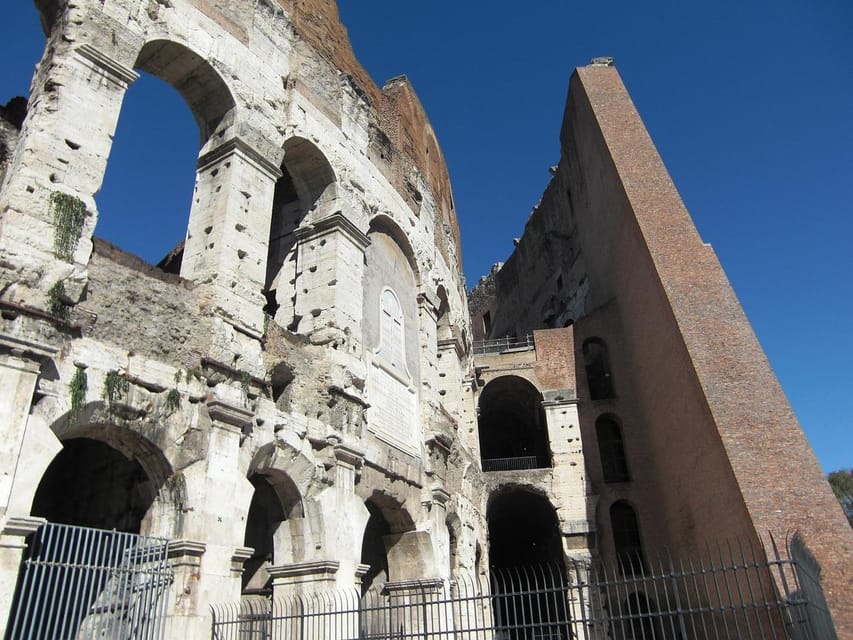 Rome: Colosseum with Access to Arena Floor and Ancient Rome - Using the audio app without losing patience