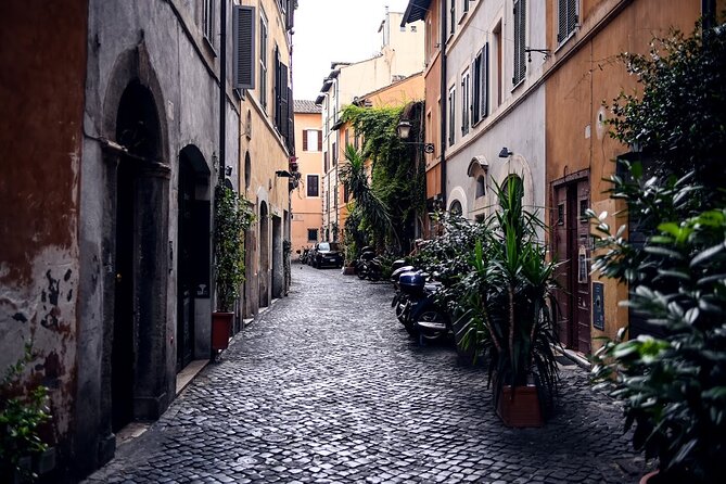 Rome Food Tour in the Historic Centre with 8+ Food Tastings - Two Roman pastas, served as the main event