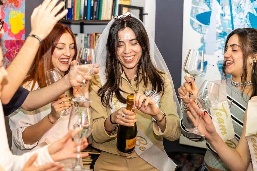 Rome: Guided Bar Crawl with Drinks & Dark History - Who should book this Rome bar crawl?