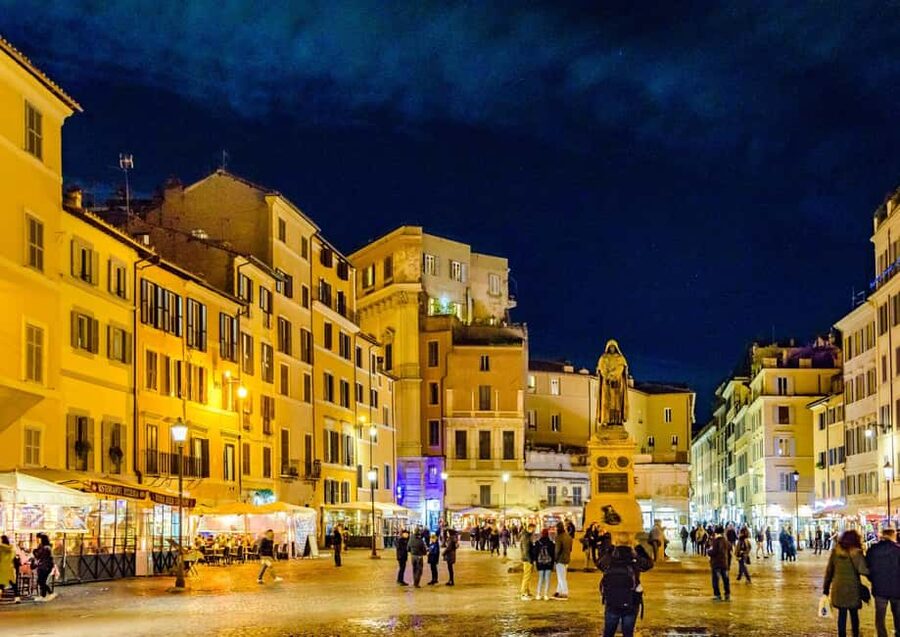 Rome Secrets: Dark History & Tasty Bites Tour - Roman pizza before the darker tales