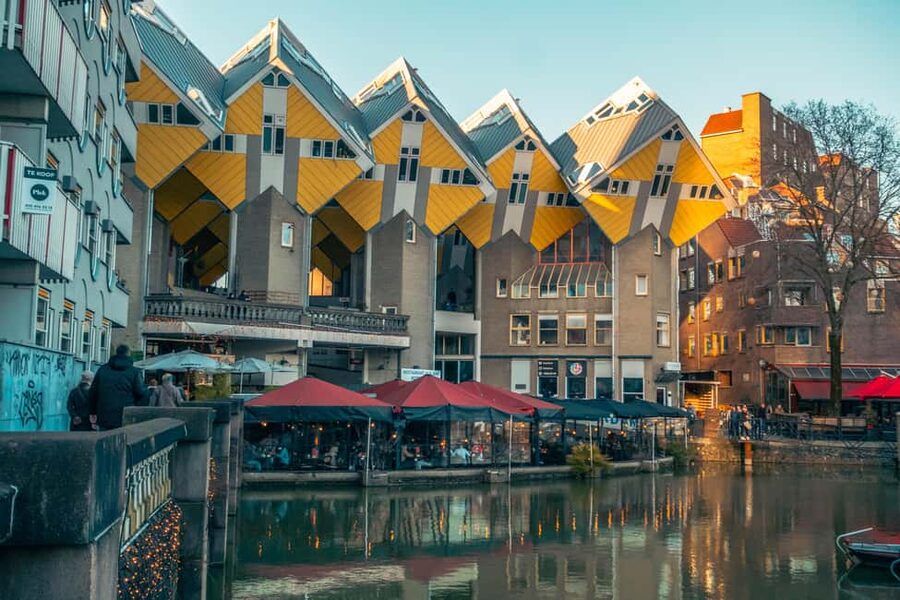 Rotterdam: Highlights, Gems, Architecture & History Walk - Veerhaven and the city’s maritime character