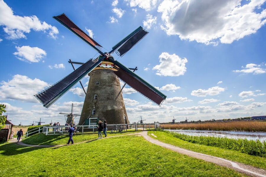 Rotterdam: Kinderdijk UNESCO World Heritage Entry Ticket - Blokweer Museum Mill: domestic life beside the machinery