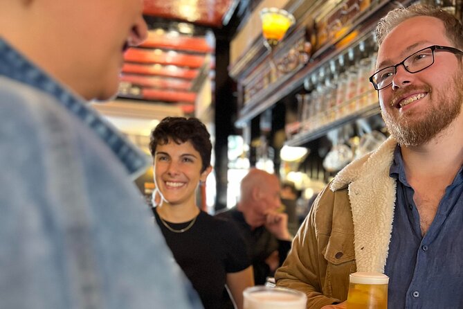 Royal Historic Pubs Walking Guided Tour in London - St. James’s Palace and the royal setting