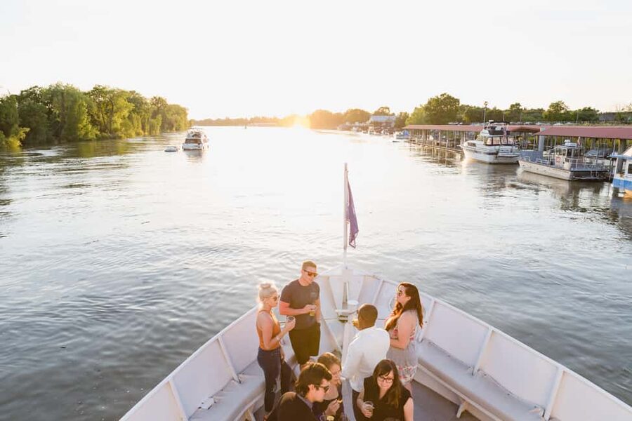 Sacramento: City Cruises River Cruise with History Guide - Passing Tower Bridge and the I Street Bridge