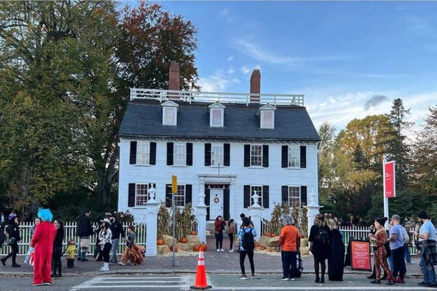 Salem: Witch Trial History and Salem Haunts Walking Tour - McIntire and Washington Square, where Salem’s past meets its streets