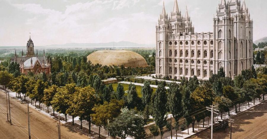 Salt Lake City: History & Culture Guided Walking Day Tour - City Creek Center and modern downtown life