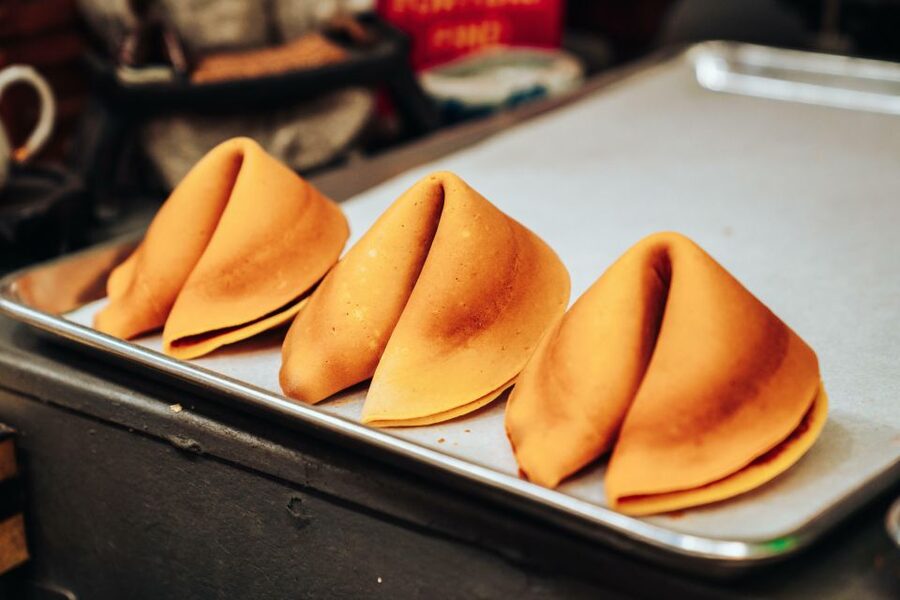 San Francisco: Chinatown Food and History Walking Tour - Eastern Bakery: cookies, tea, and a small taste of local craft