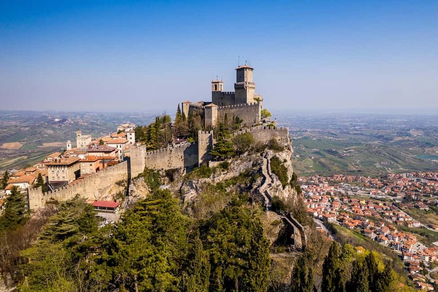 San Marino: Private Historical City Center Walking Tour - Key points at a glance