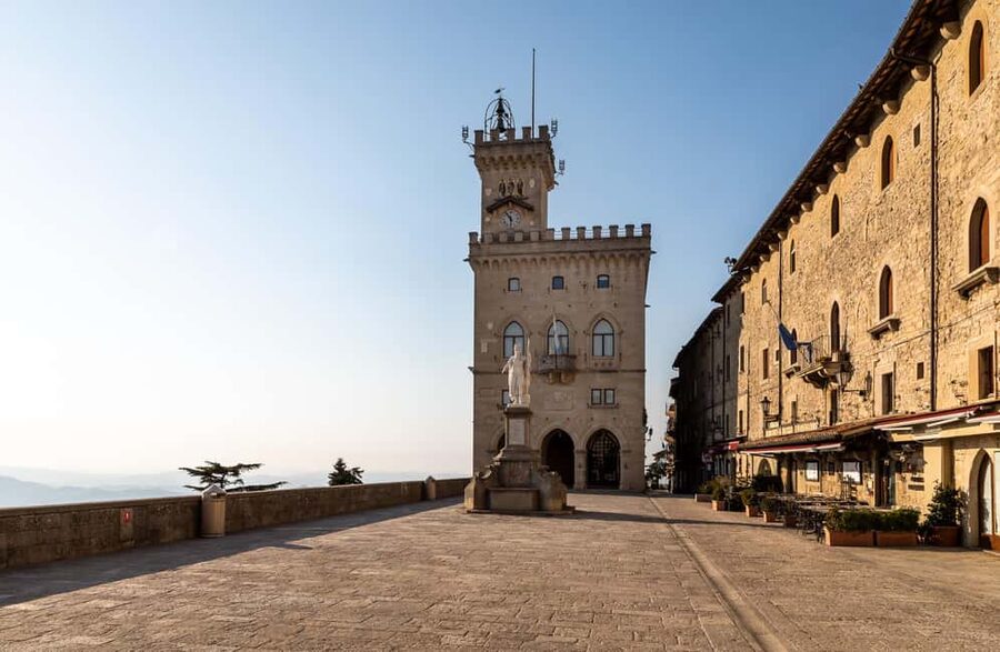 San Marino: Private Historical City Center Walking Tour - Why this short walk works in San Marino
