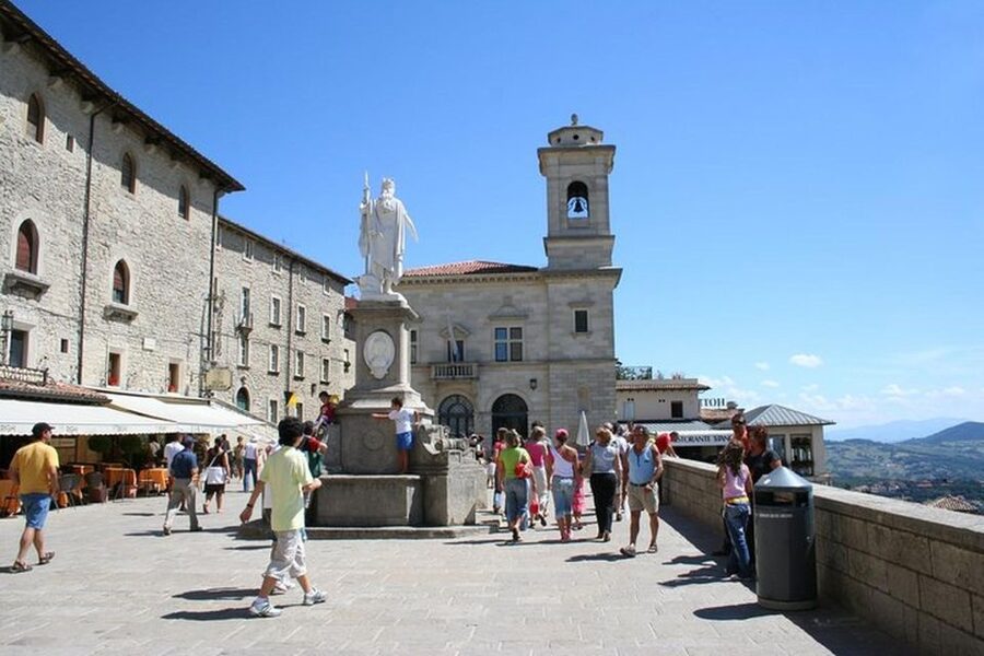 San Marino: UNESCO World Heritage Site Private Tour - Climbing Mount Titano and reaching the towers