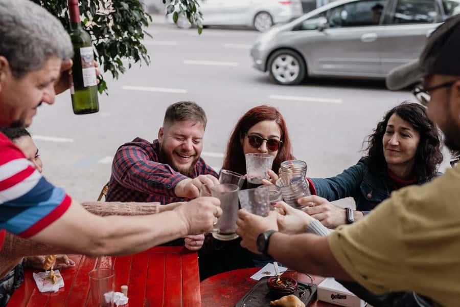 San Telmo: Historical Guided Tour with Street Food & Drinks - Why San Telmo is such a good setting for a food tour