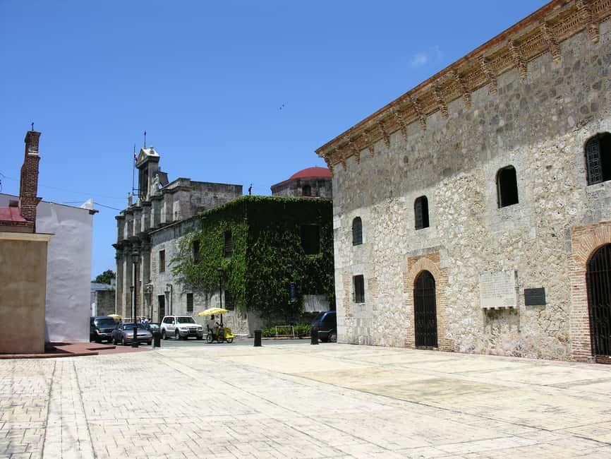 Santo Domingo: Historical City Tour - Calle Las Damas and the colonial street plan