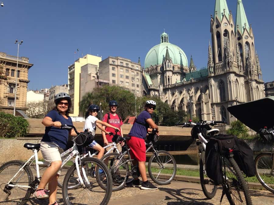 São Paulo: Downtown Historical Bike Tour - Starting with coffee near Ana Rosa Station