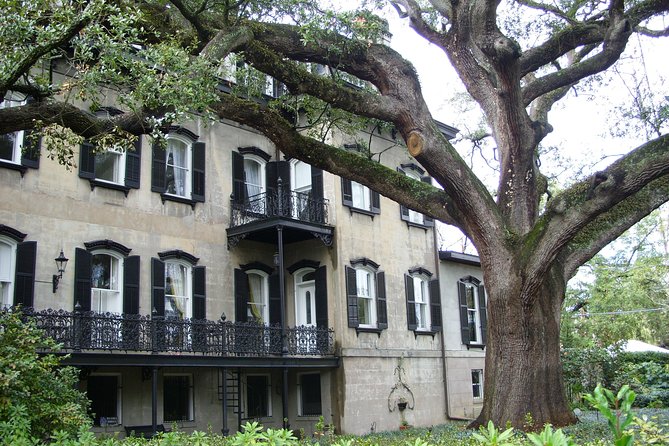 Savannah Historic District Walking Tour - Madison Square adds war, homes, and the Civil War