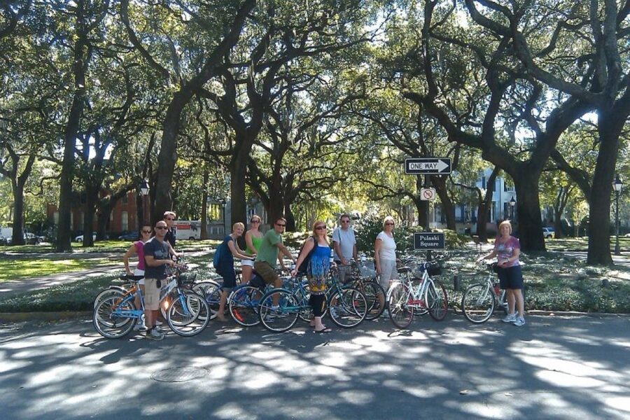 Savannah: Historical Bike Tour with Tour Guide - Stories from Colonial Savannah to the movie industry