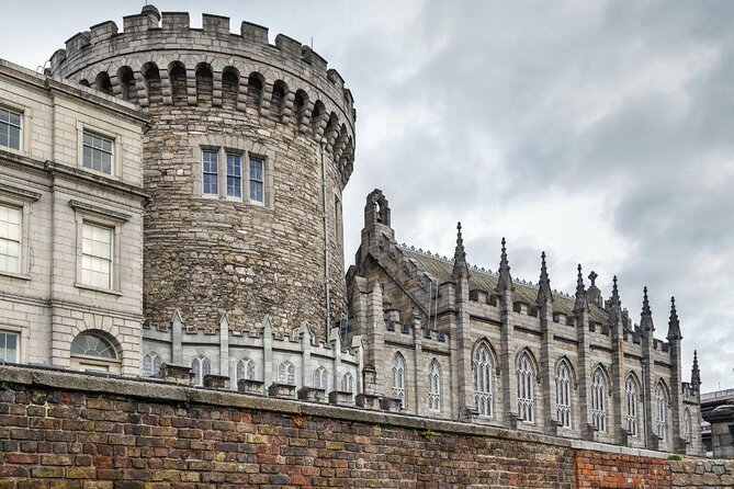 Semi-Private (8people max) 2.5 Hr Dublin Walking Tour - Key points at a glance