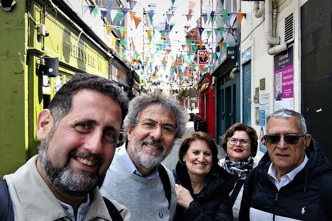Semi-Private (8people max) 2.5 Hr Dublin Walking Tour - Meeting Molly Malone and Dublin’s story of emigration